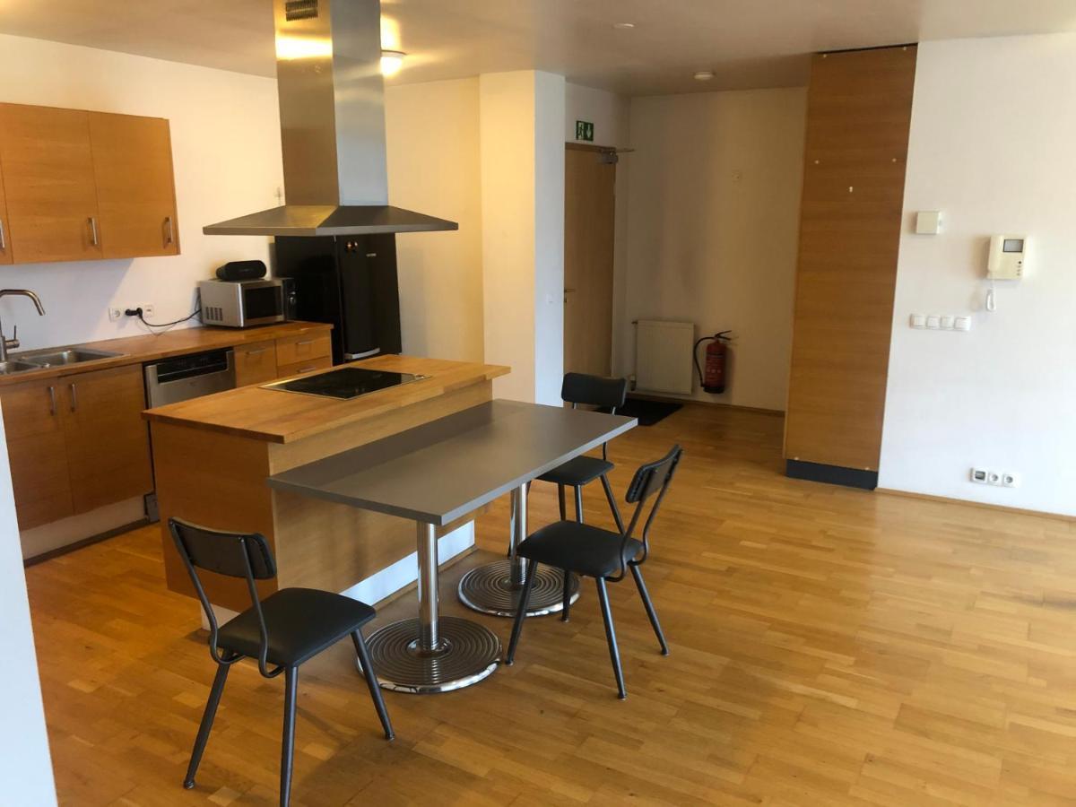 Rez Hlemmur Apartment Reykjavík Buitenkant foto